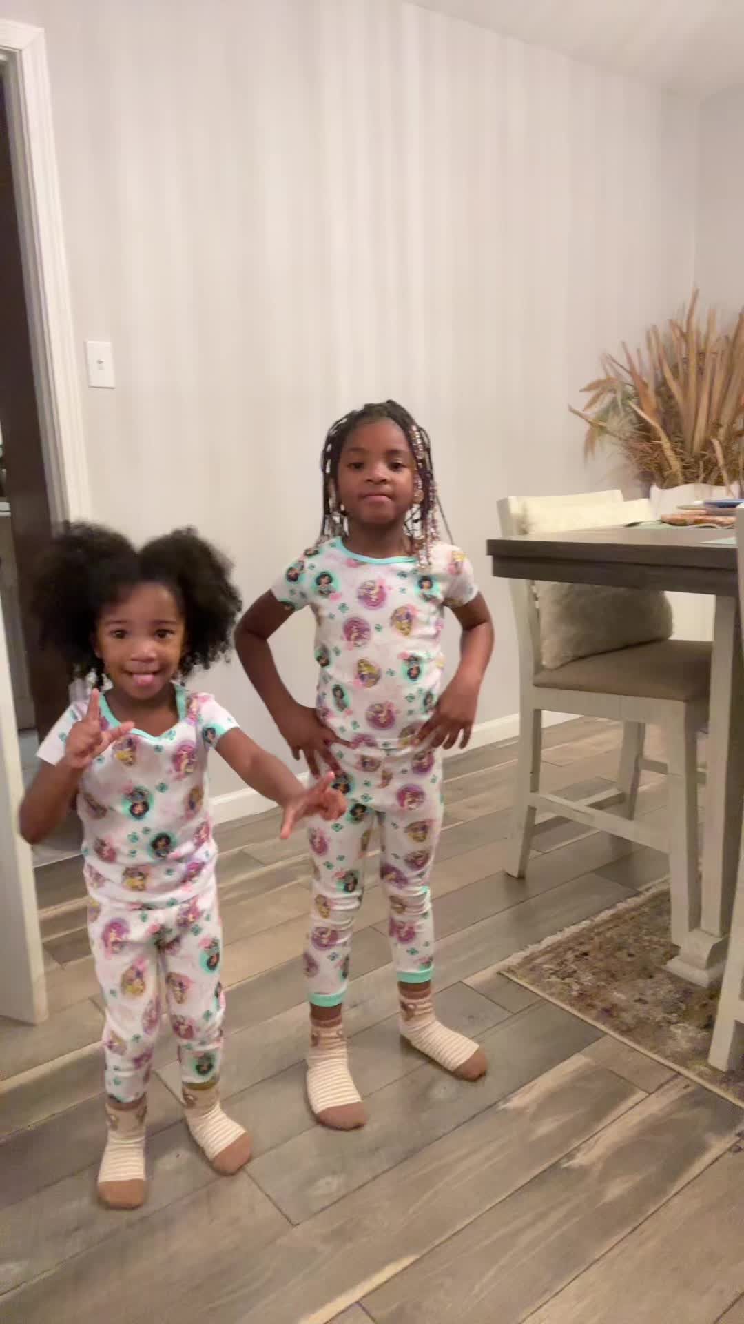 @O.LovetoLaugh