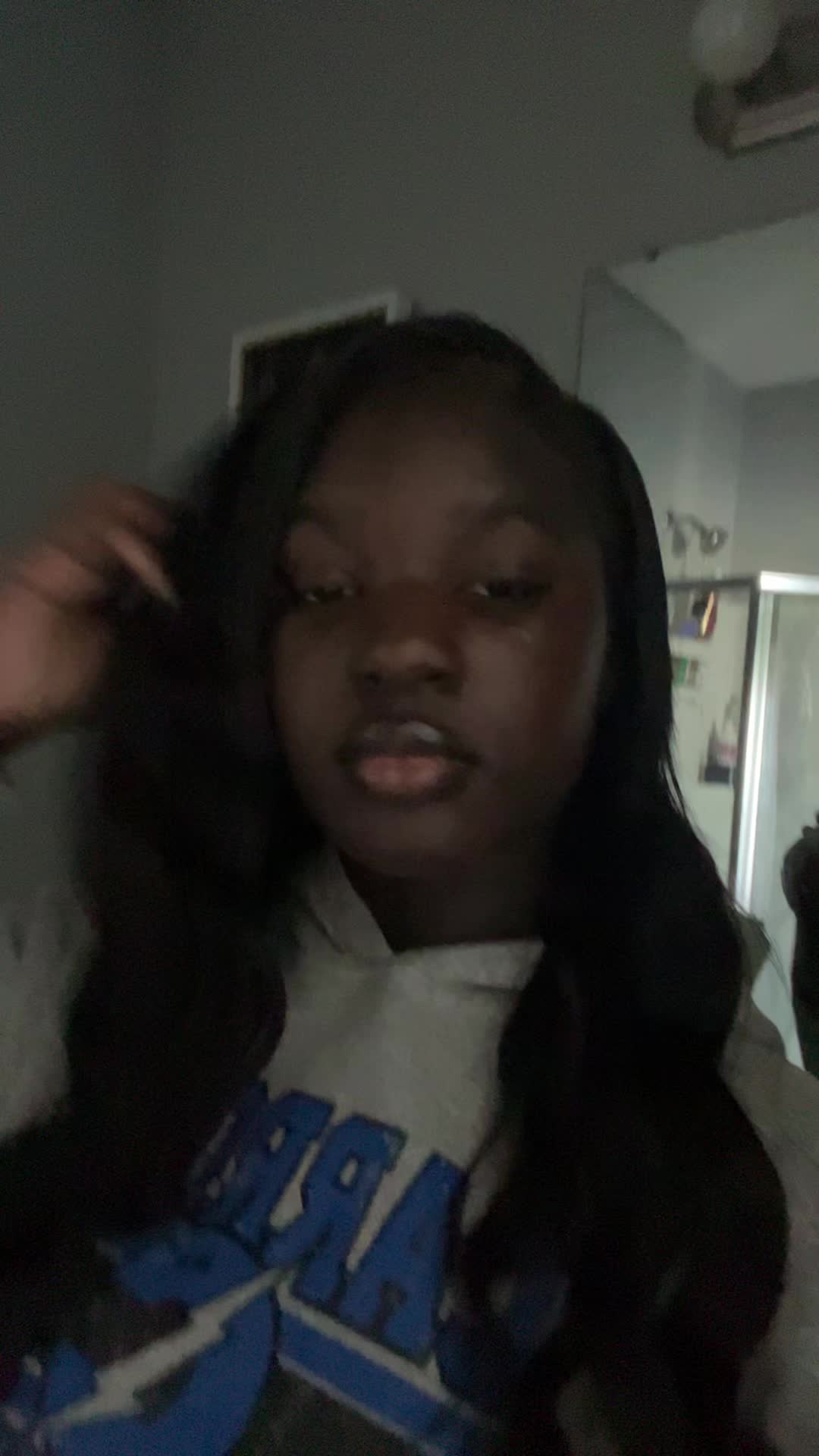 @￶