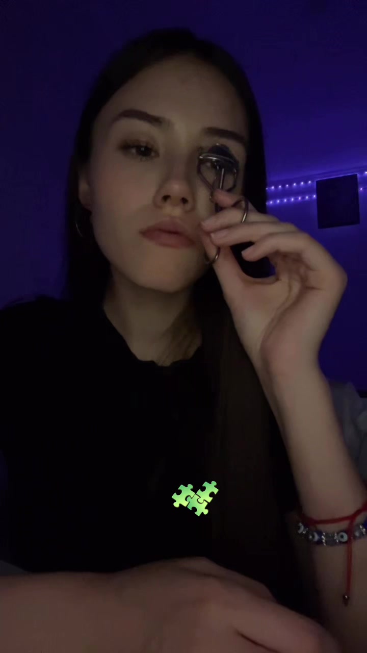 @s𖣂