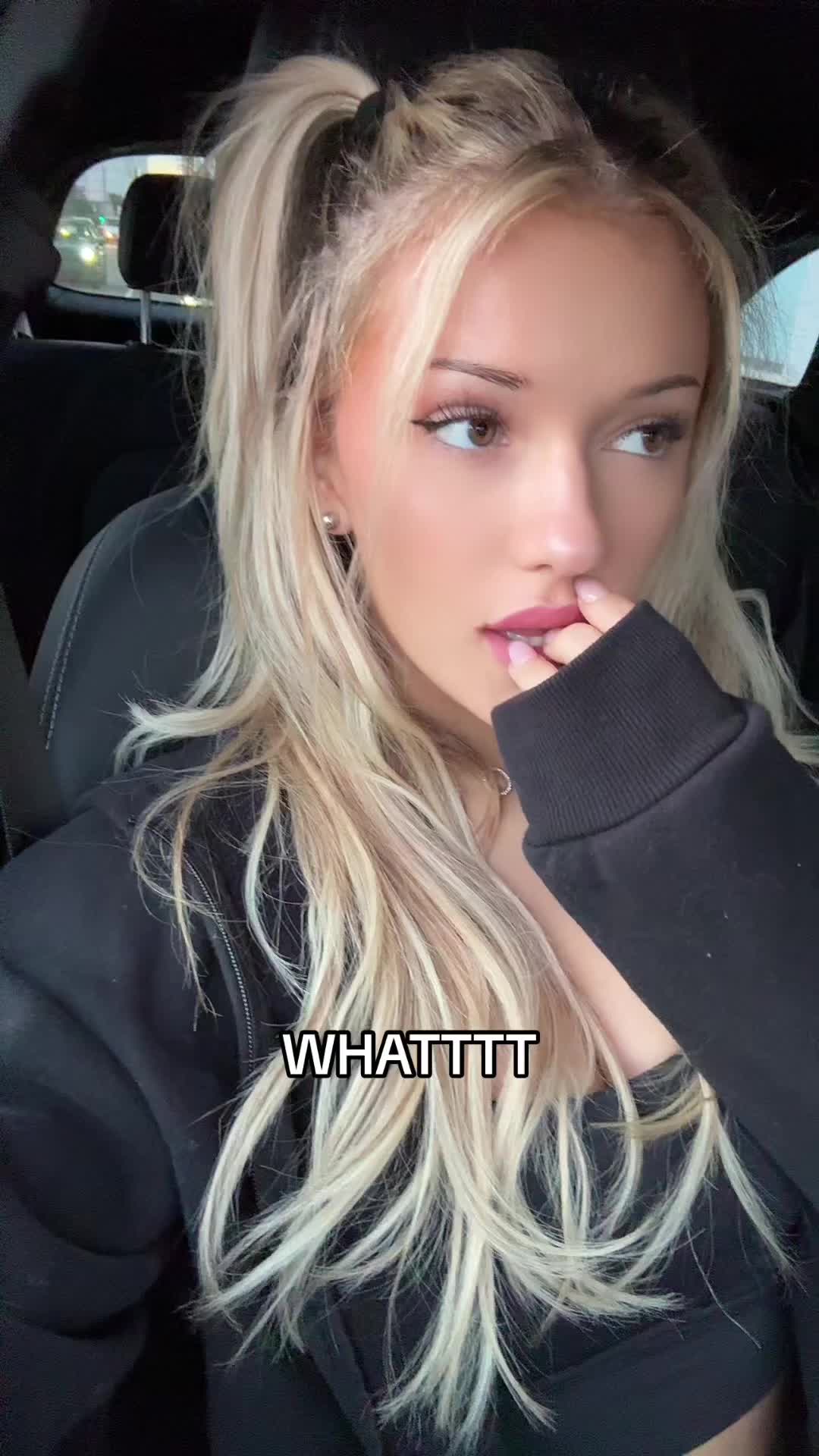 @Breckie_Hilll