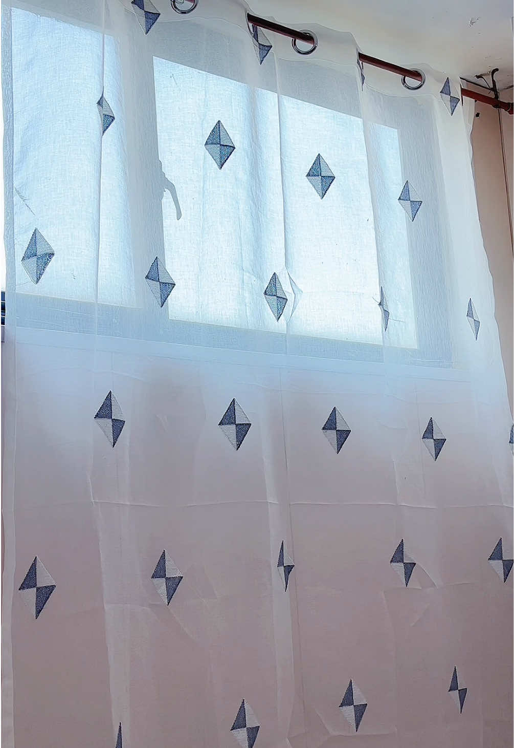 @k.curtain
