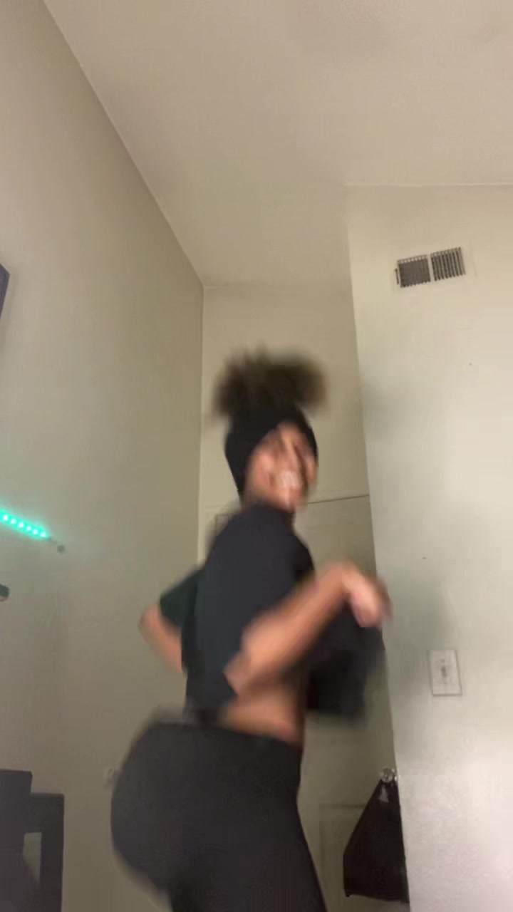 @𝘋𝘪𝘮𝘦𝘭𝘭𝘢 H