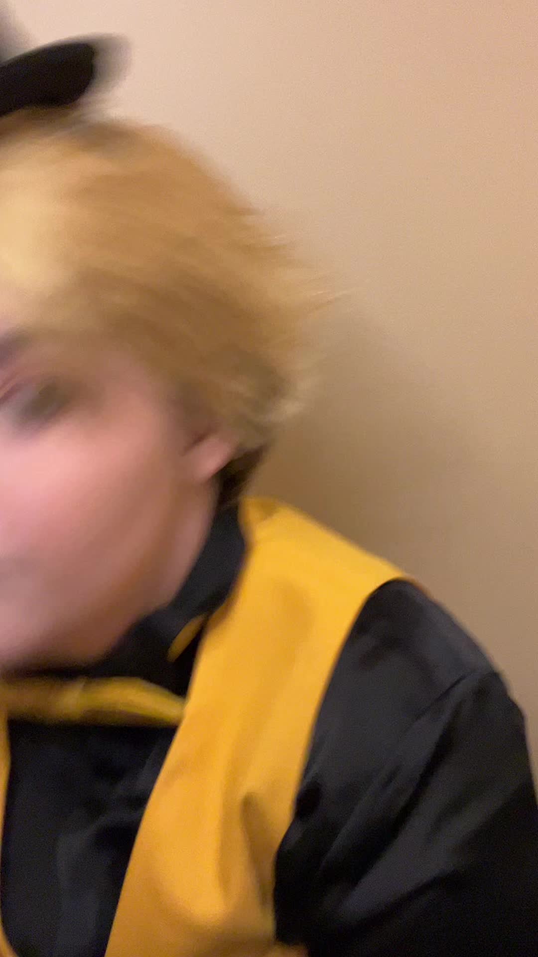 @Devin 💛🤍💜🖤