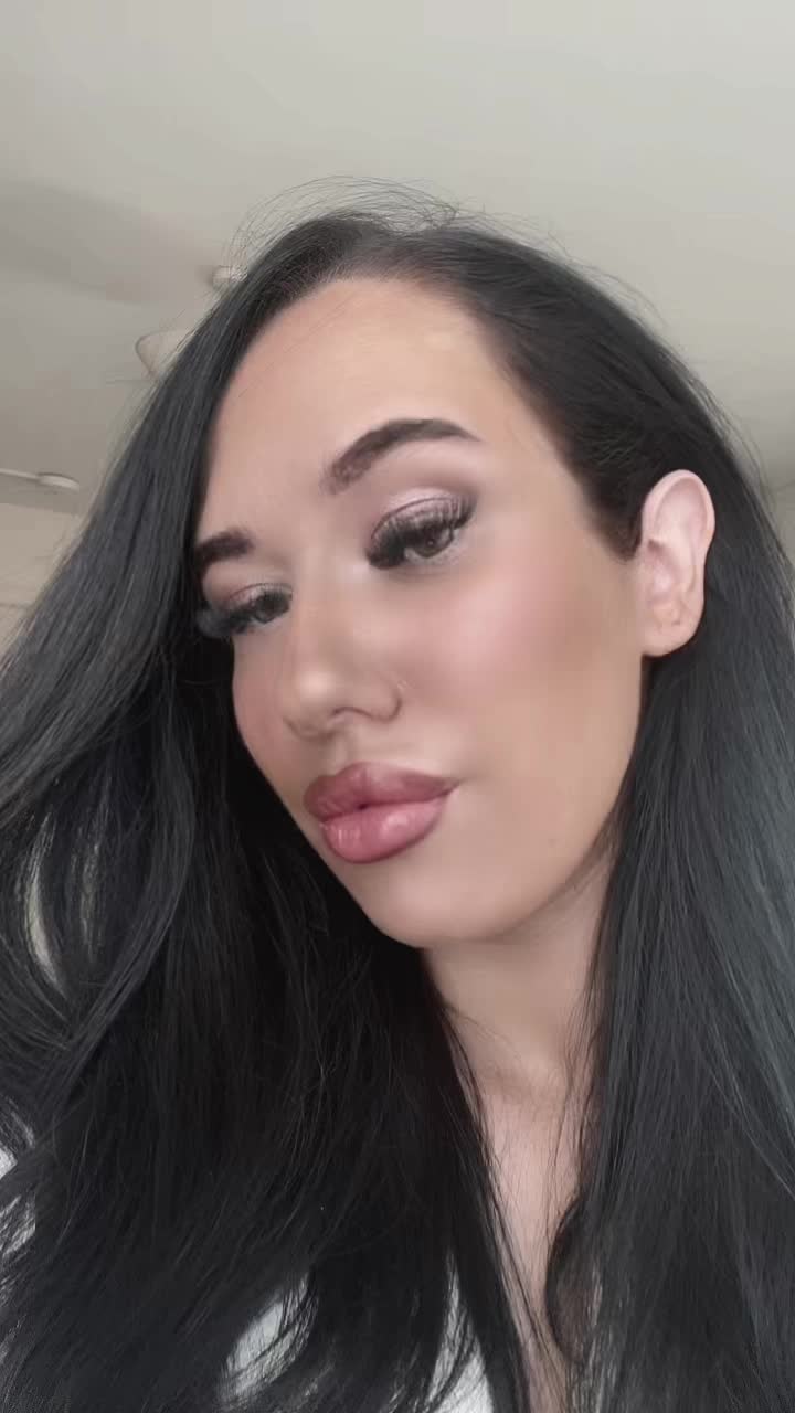 @caitlinmariex