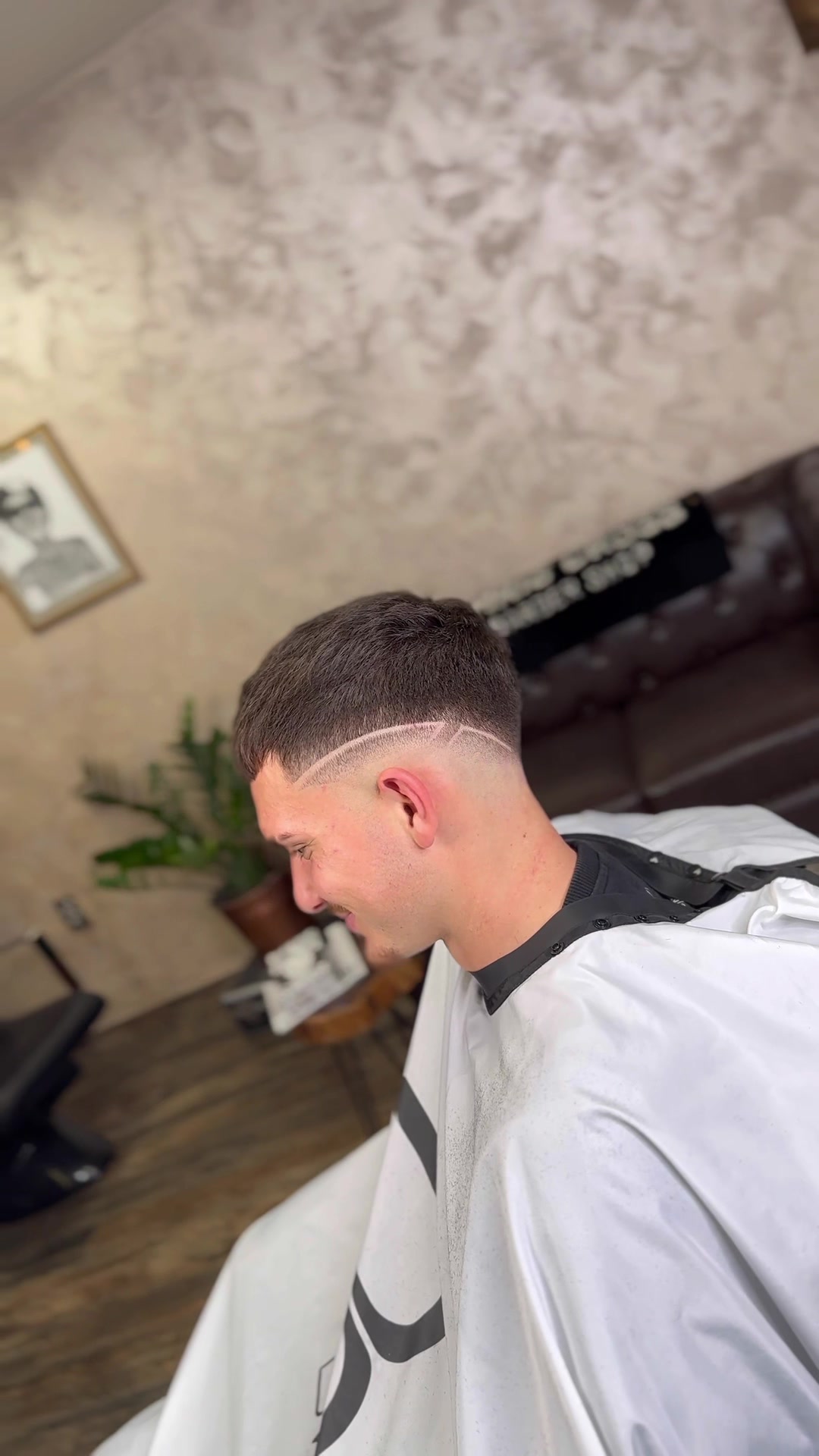 @chriscrossbarber_