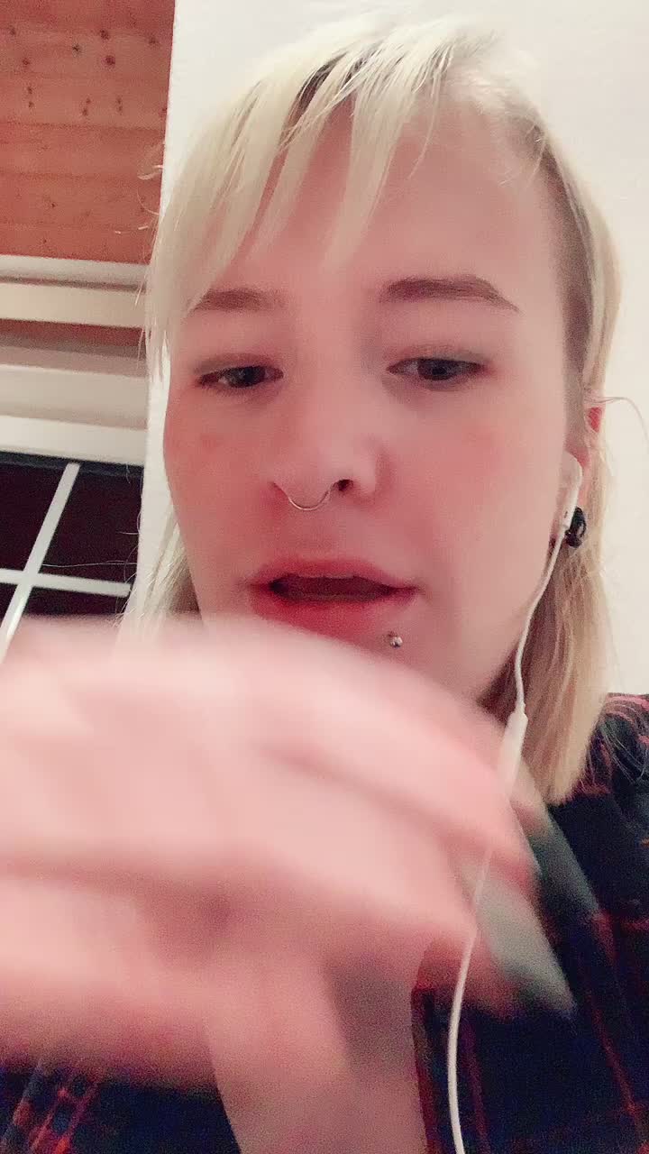 @AnneNeedsSpace