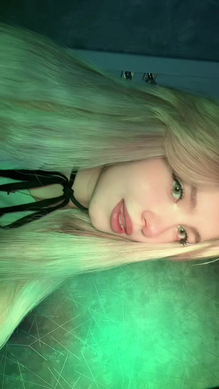 @🦋