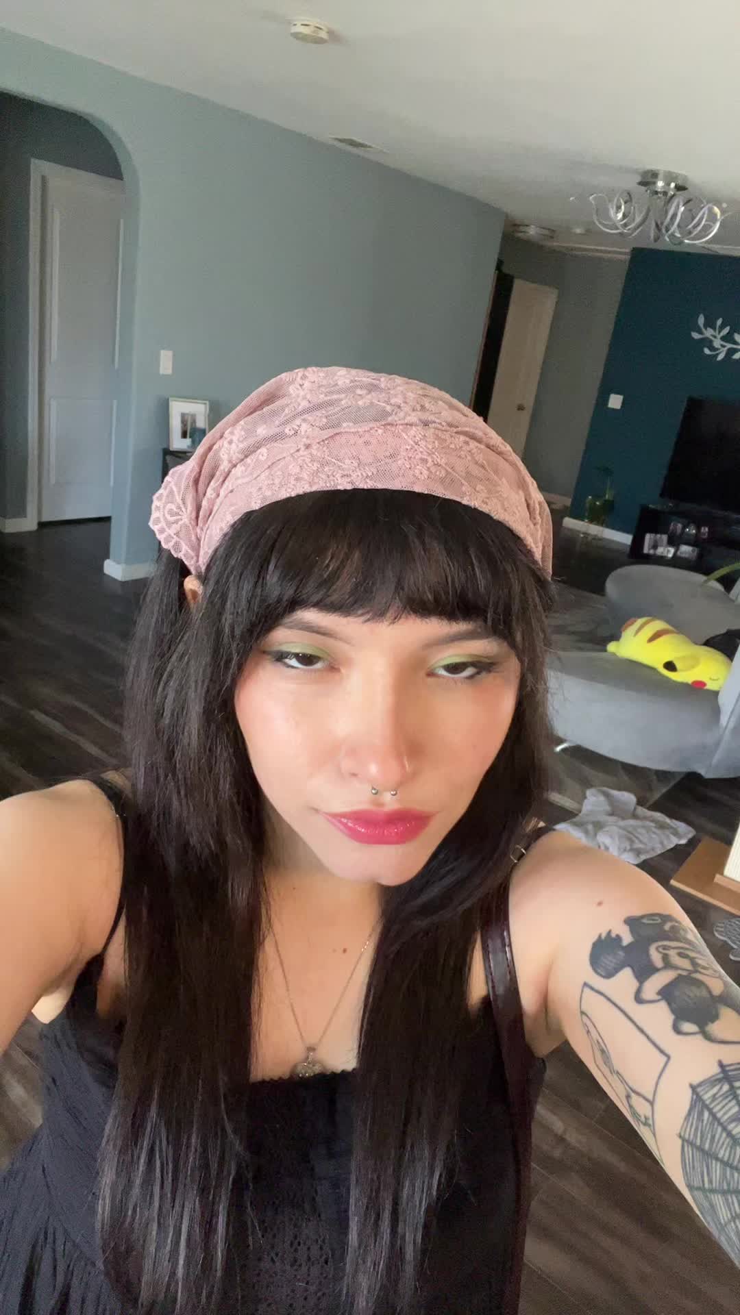 @Asstrudel
