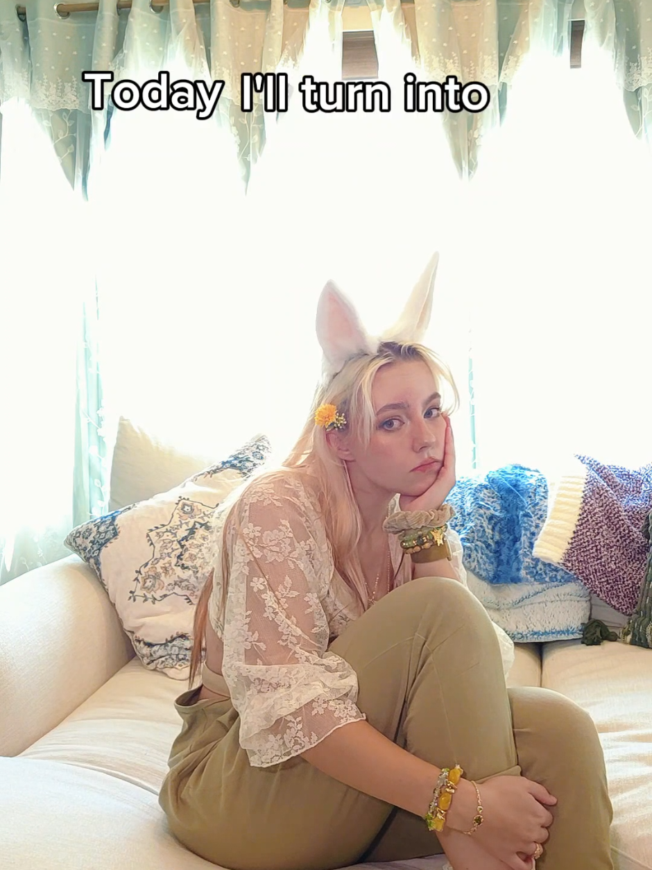 @Halcybella on IG, YT, SC