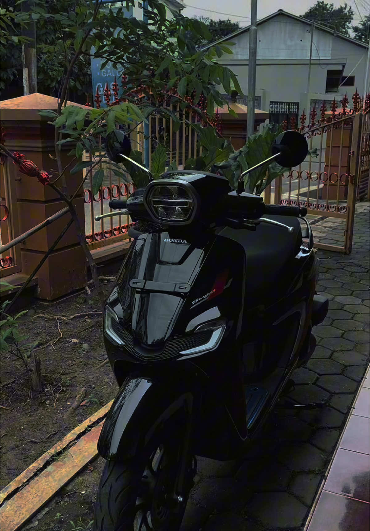 @Putriyusast