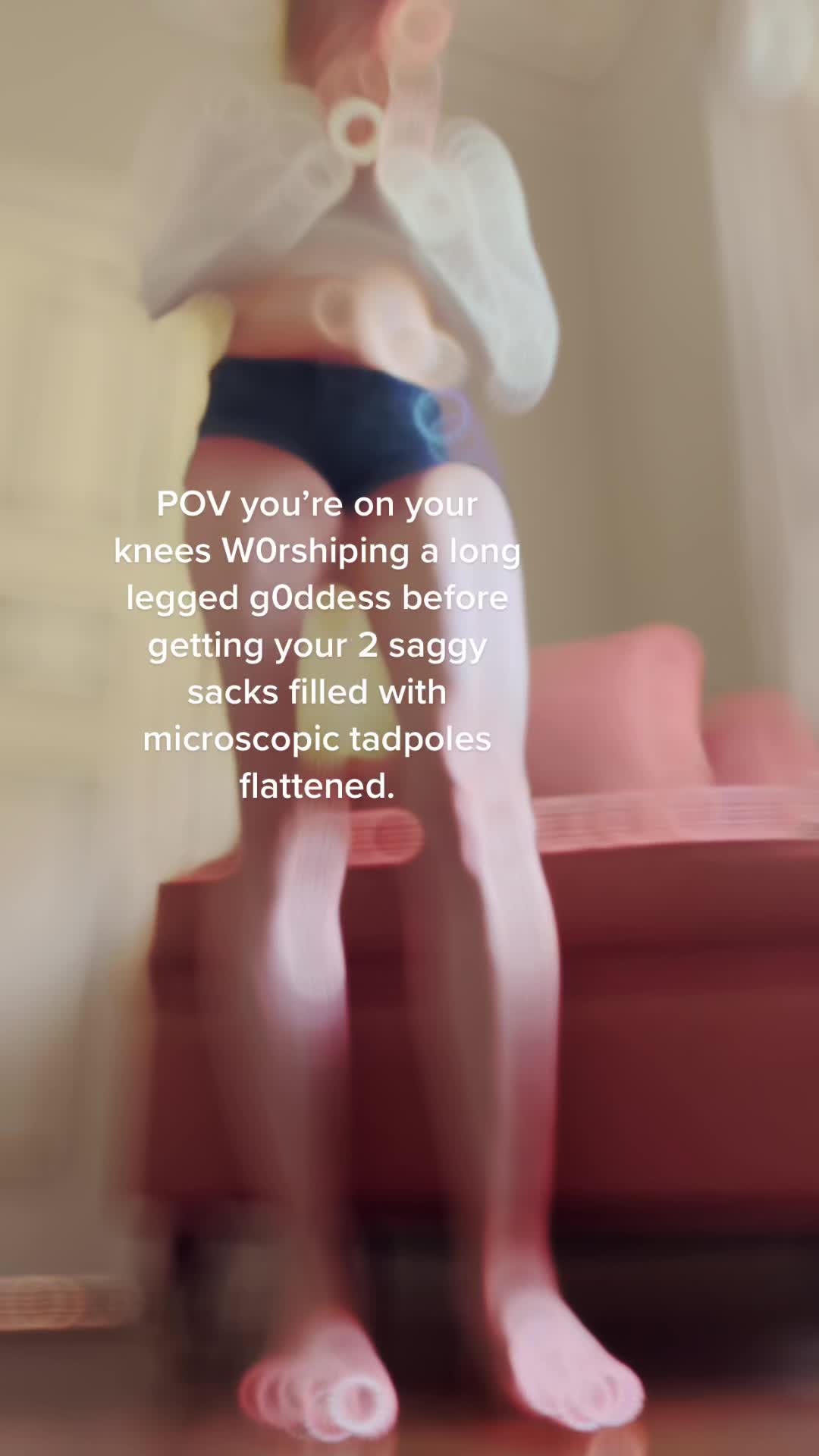 @itsmelinaleggs