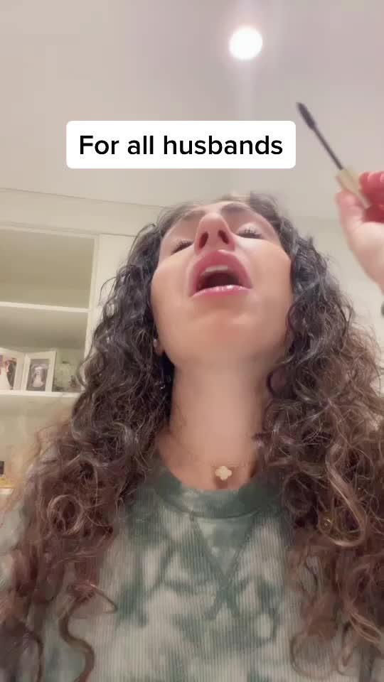 @batshitmama