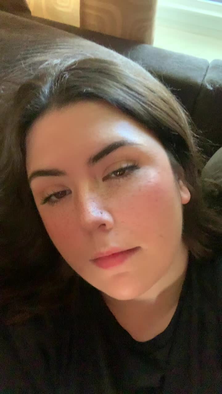 @emilyylou