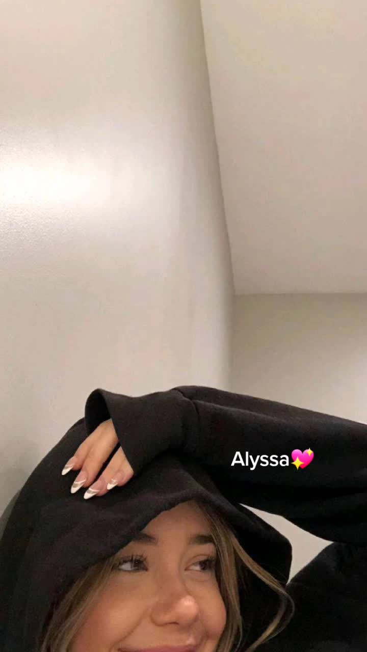 @alyssa & gabriella 💐💞