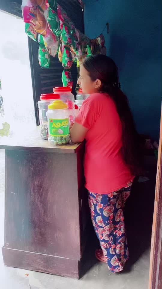 @राधा खरेल ❤️