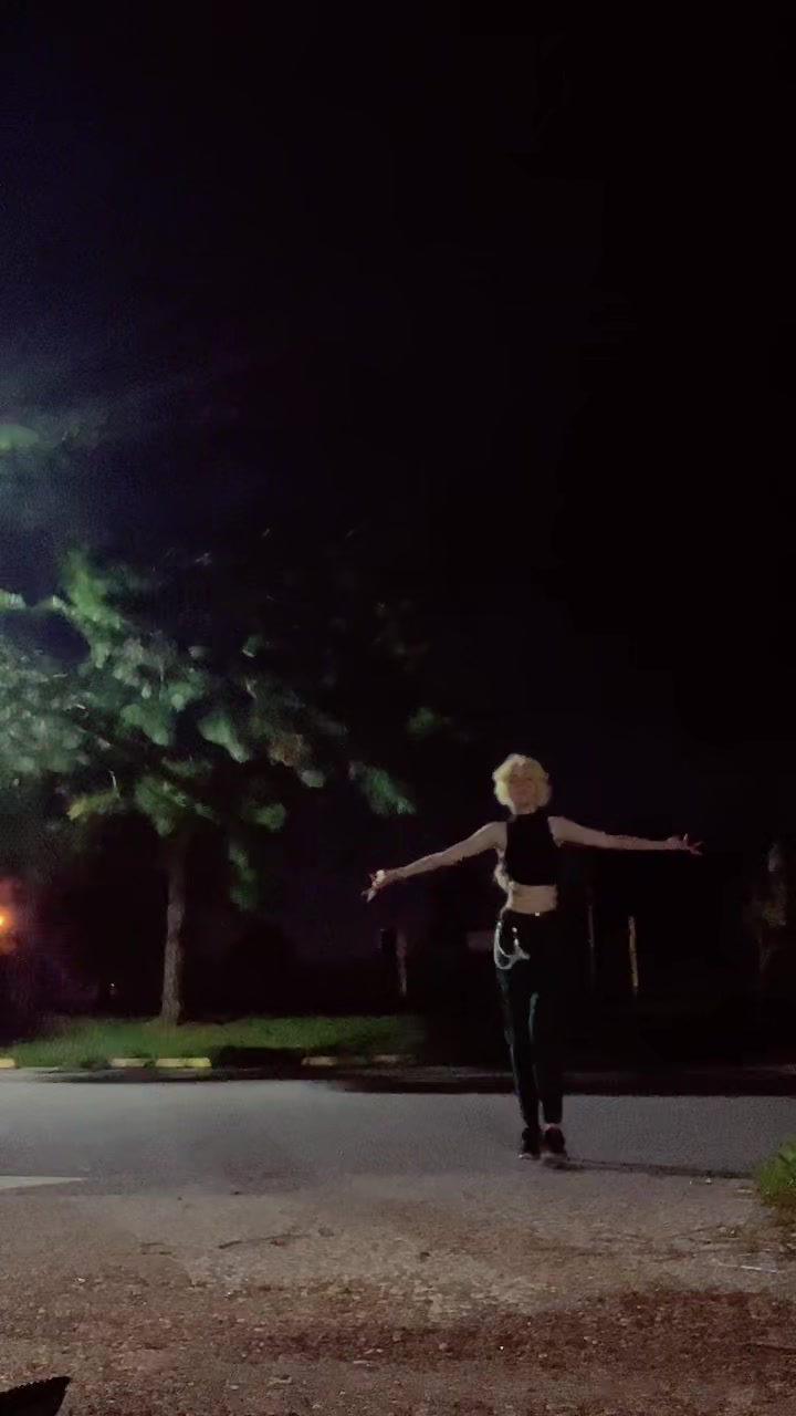@꧁♪ 𝐿𝑒𝑜 ♪꧂