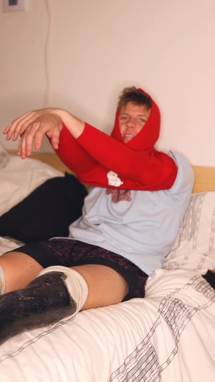 @Giant Hoodies