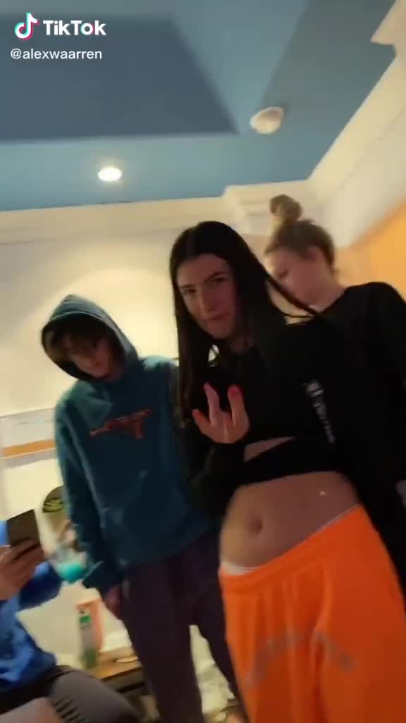 @everythingcharlii