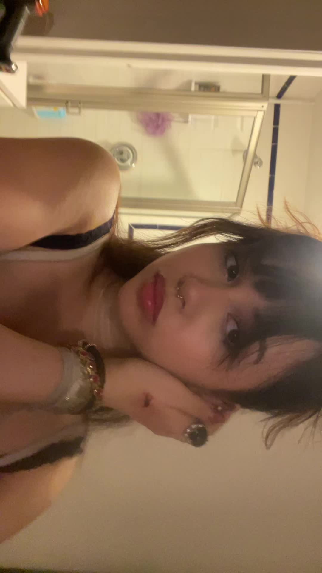 @Ellelell