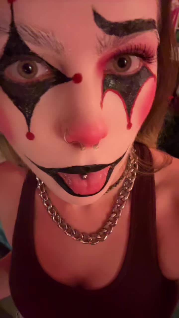 @:3