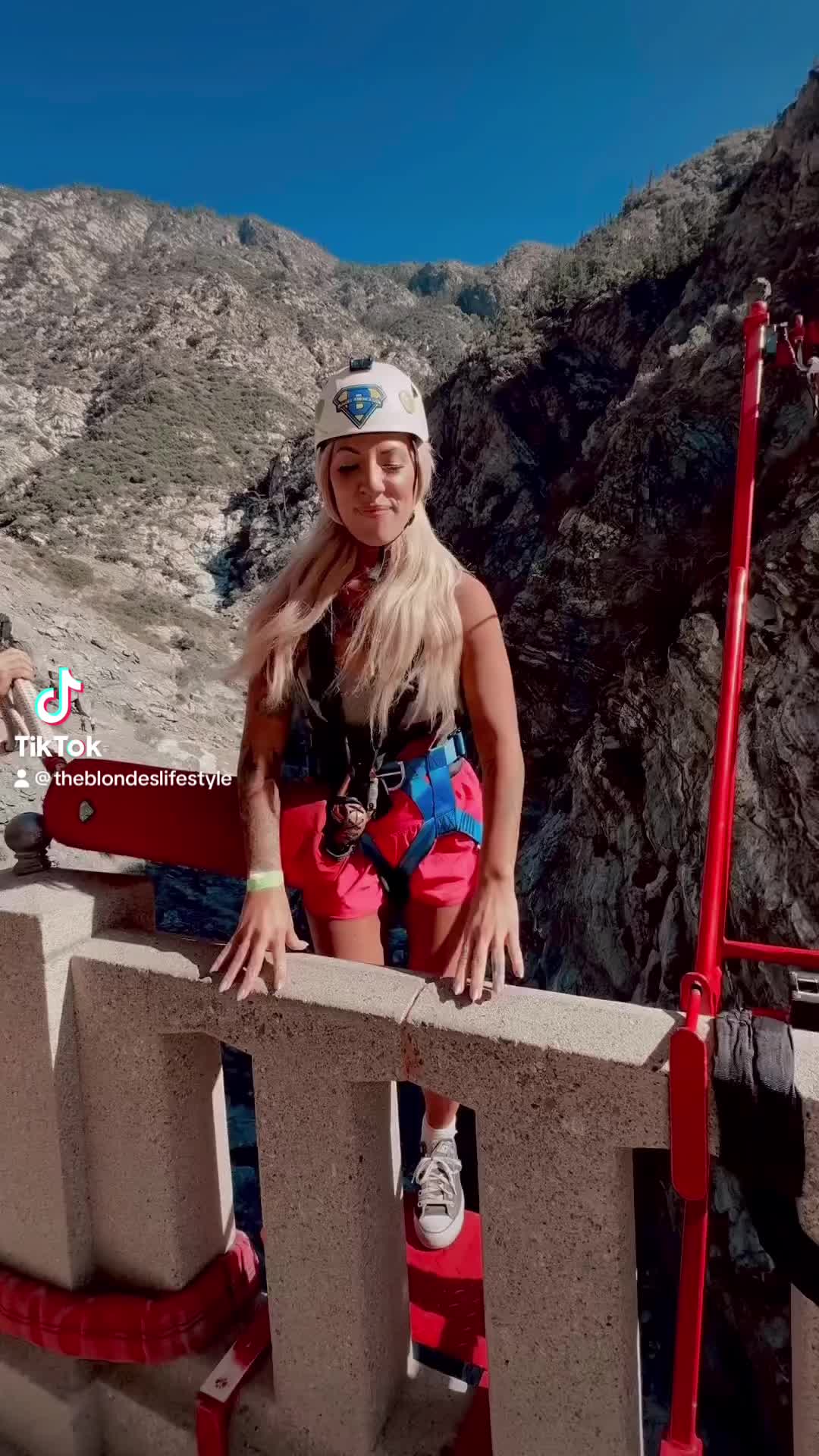 @TheBlondesLifestyles