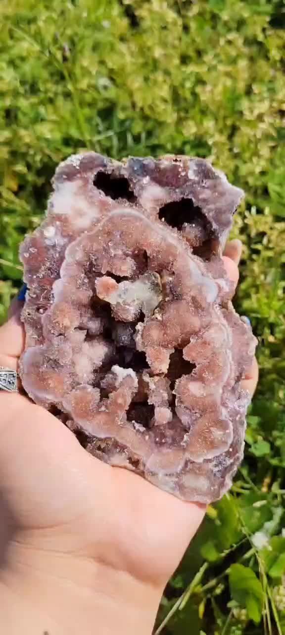 @lovelylunargems