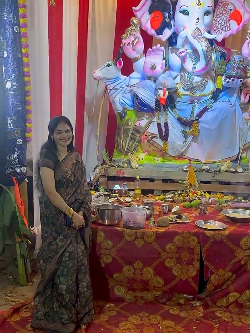 @DUBAI LO RADHA
