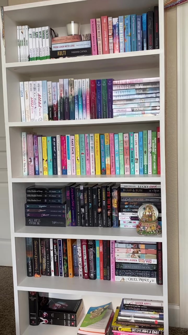 @Zoey🔹books & more