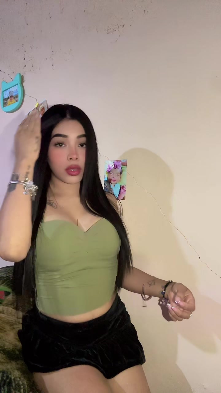 @llely Juárez