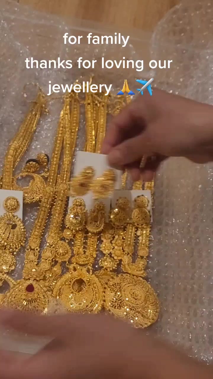 @Leeleeya Fashion Australia