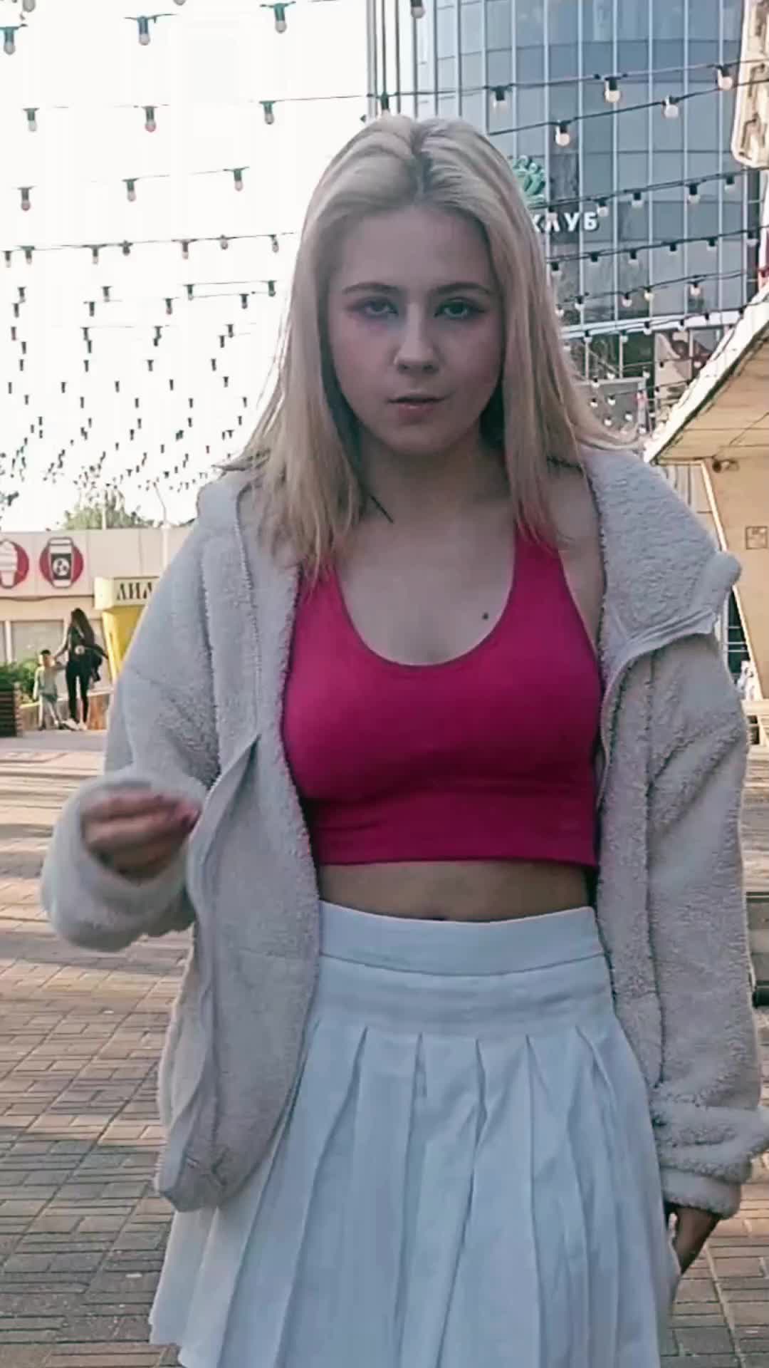 @yaninock