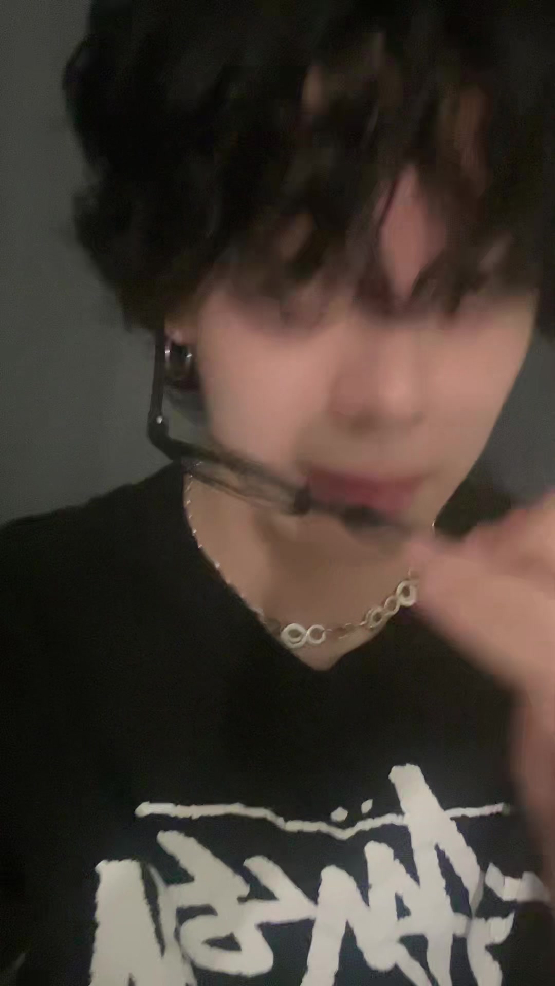 @이건우