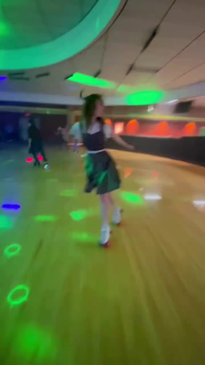 @retro_skater_girl