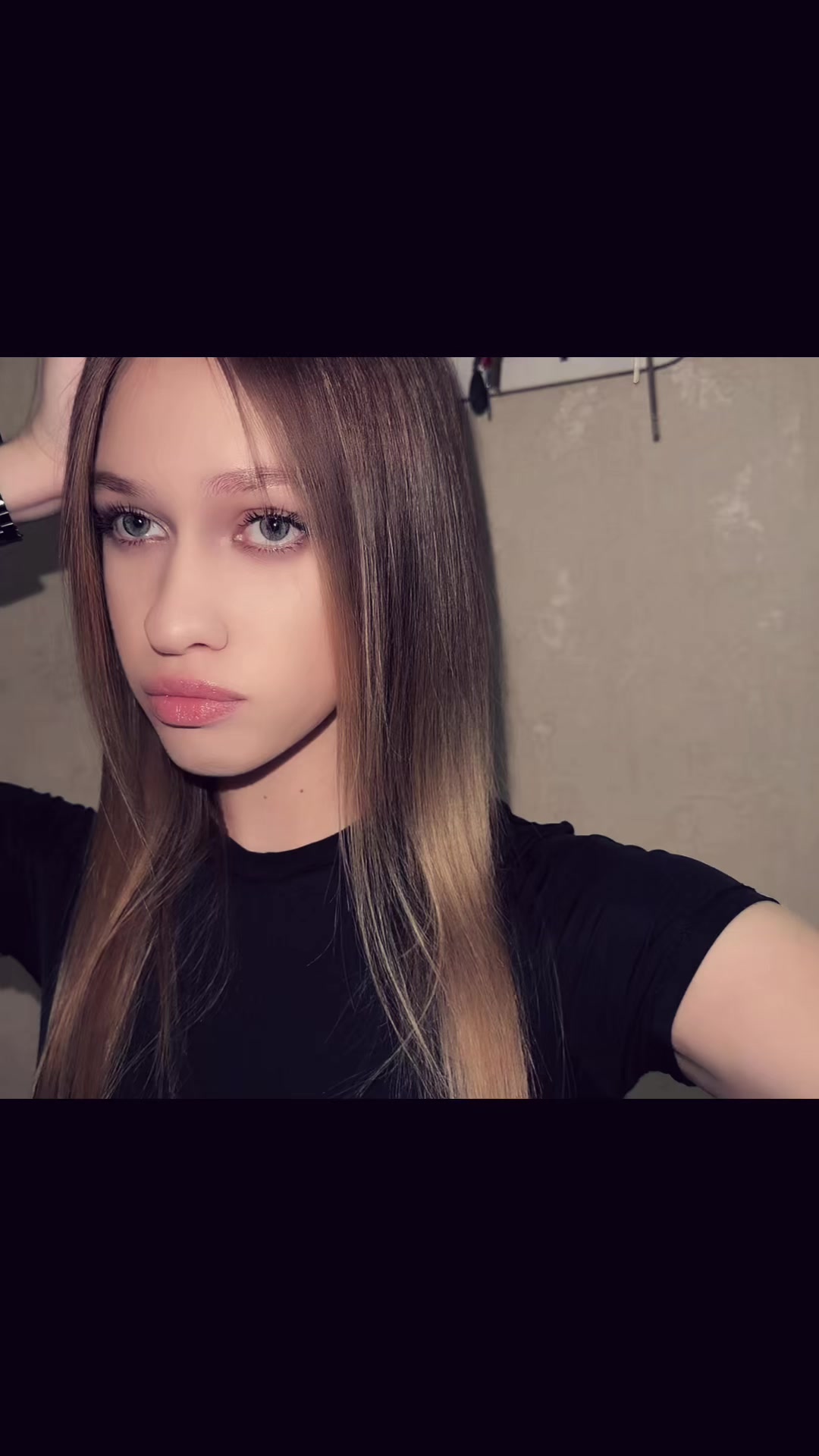 @𝒟