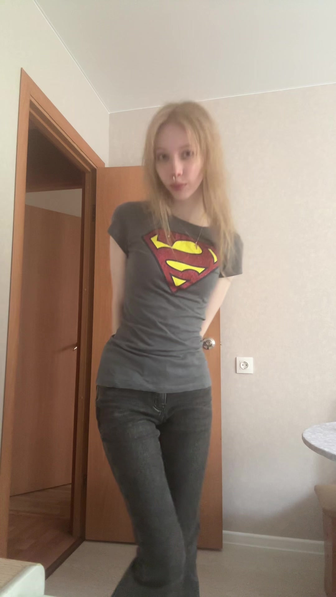 @>_*
