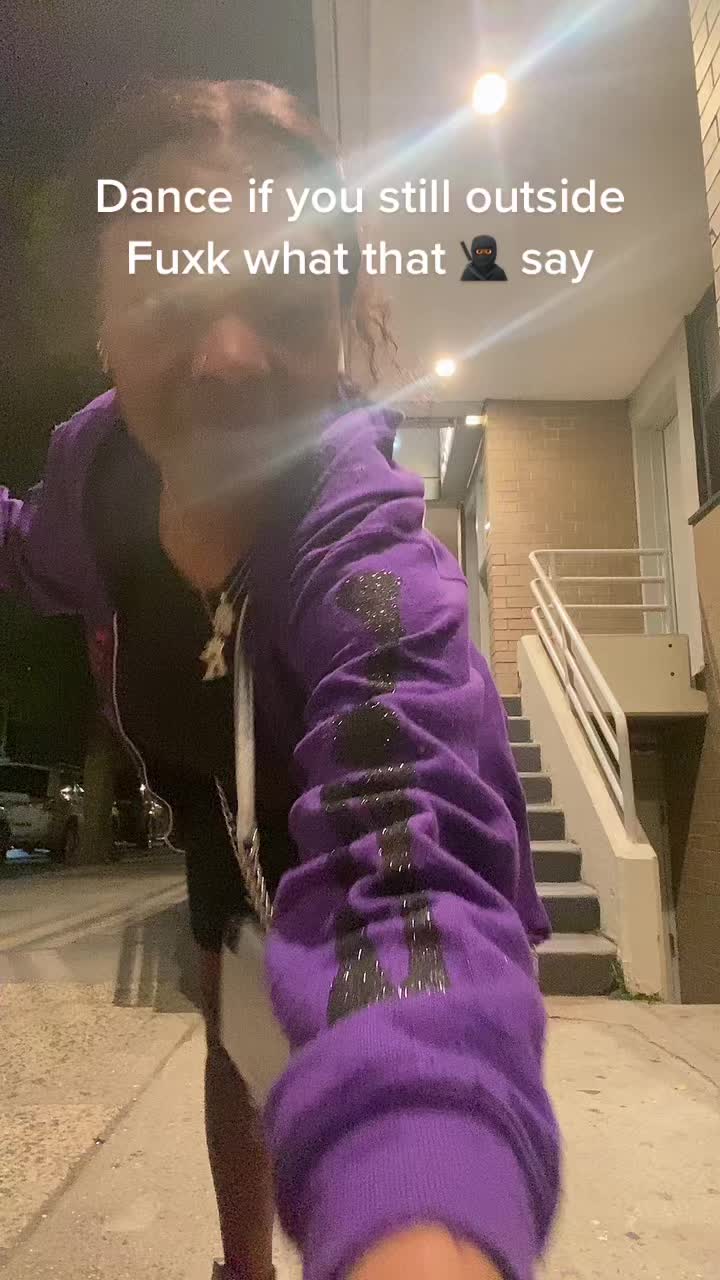 @LayedbyTk ๐ซถ๐พ