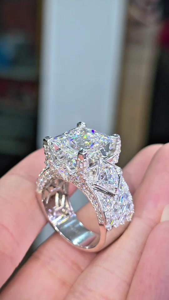 @KIM CƯƠNG NUÔI CẤY GIÁ SỈ