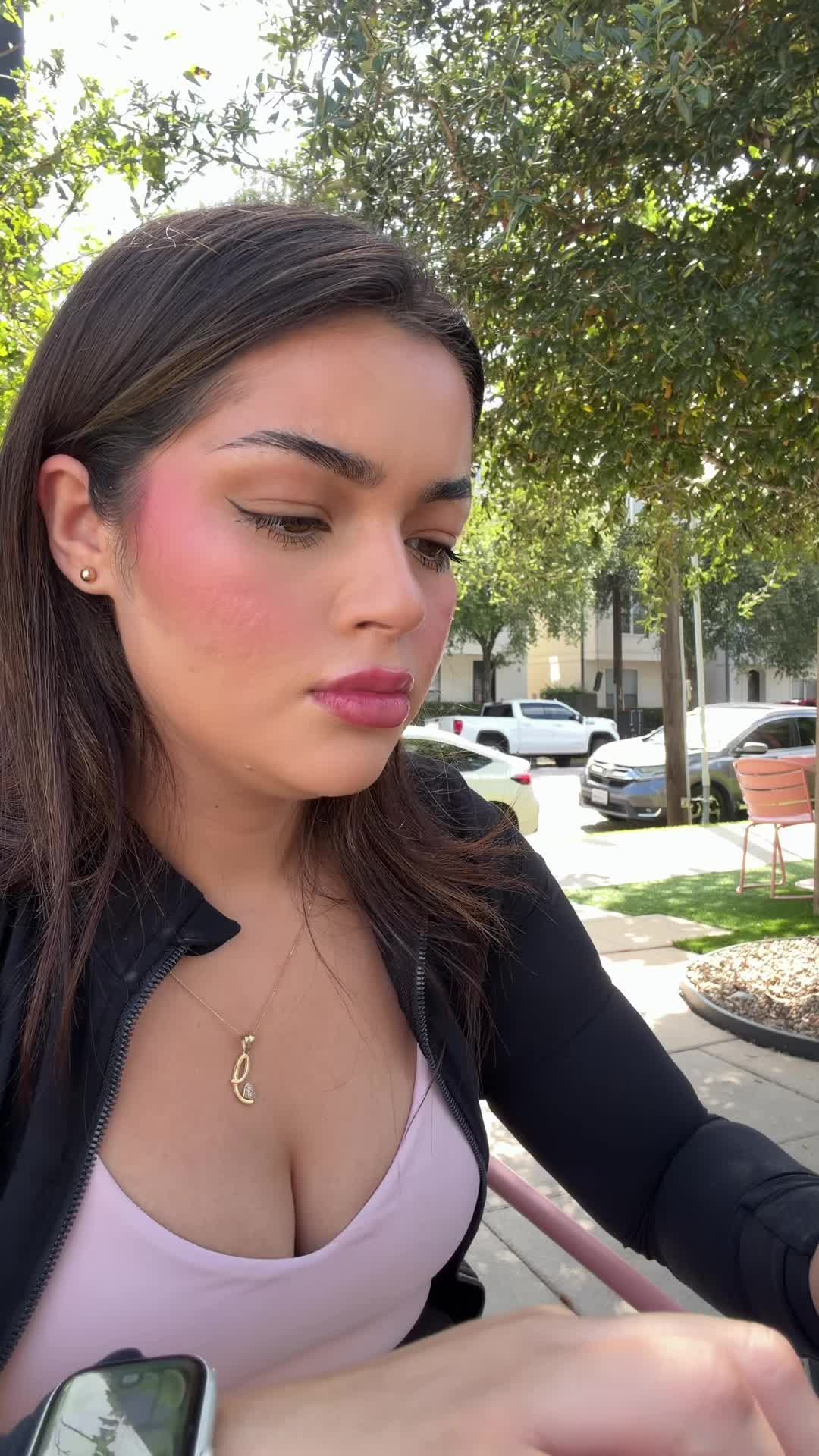 @Josselyn