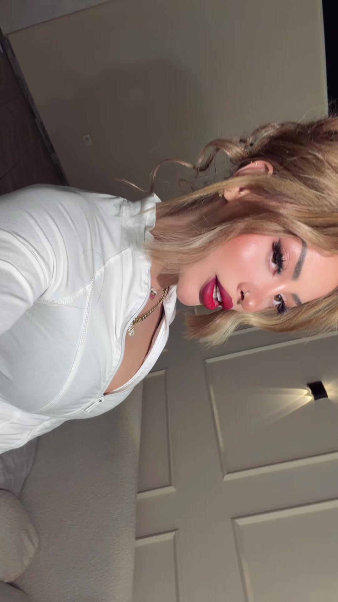 @LonaMuca1