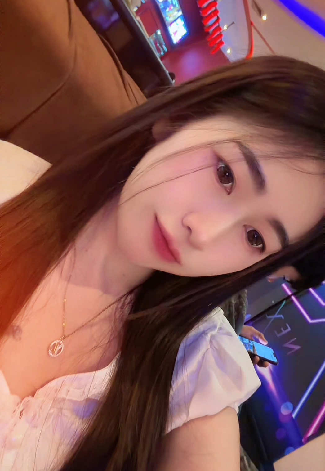 @พลอยใส 🦋