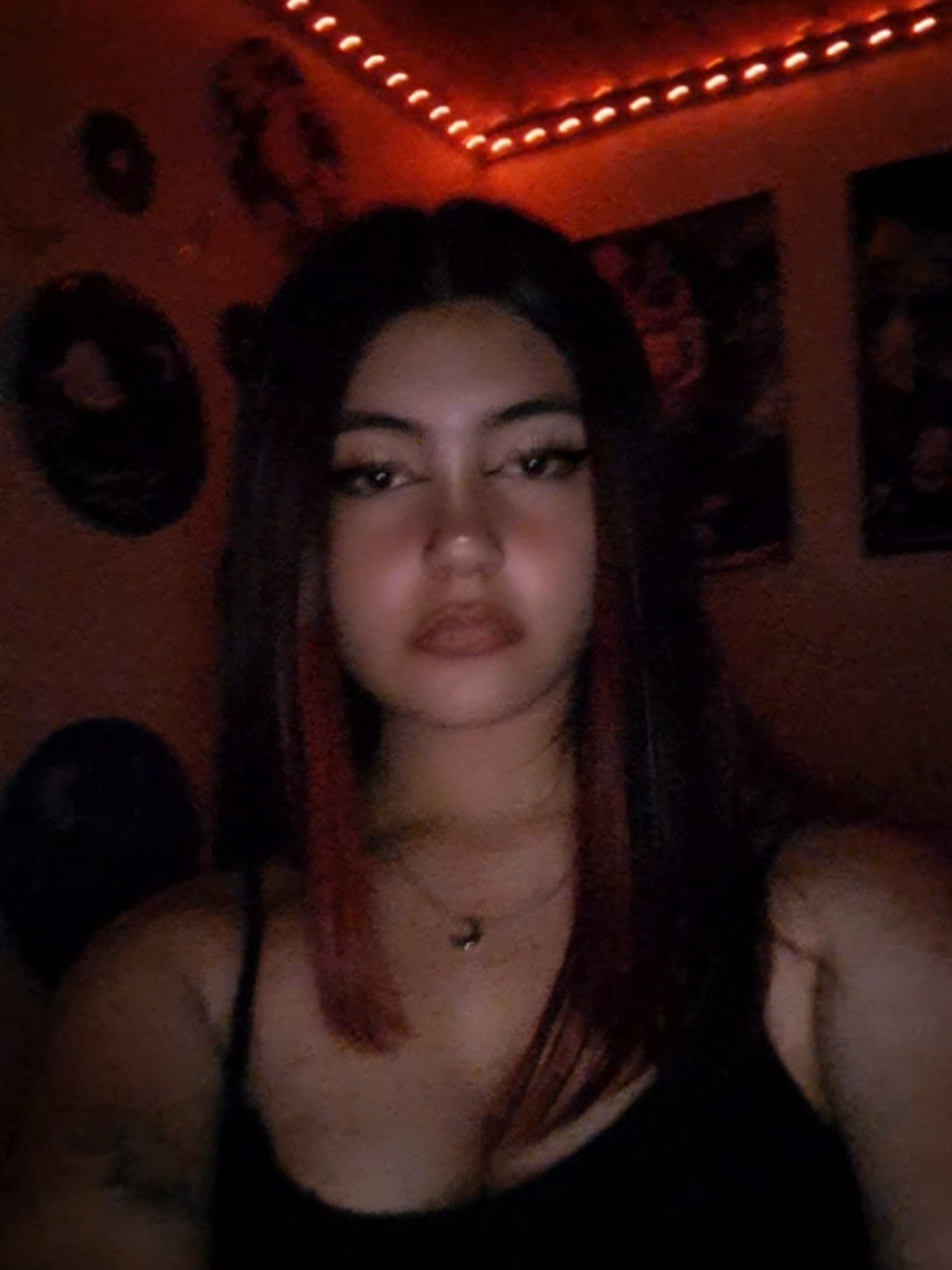 @Valx🦇