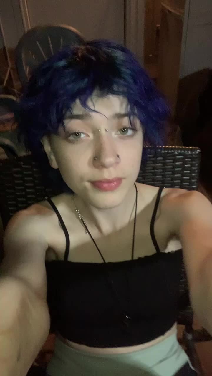 @🫂