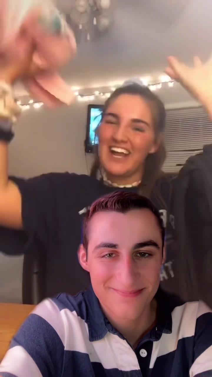 @James 🦦