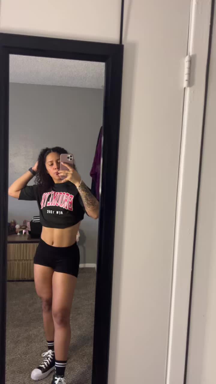 @Niki🕷🖤