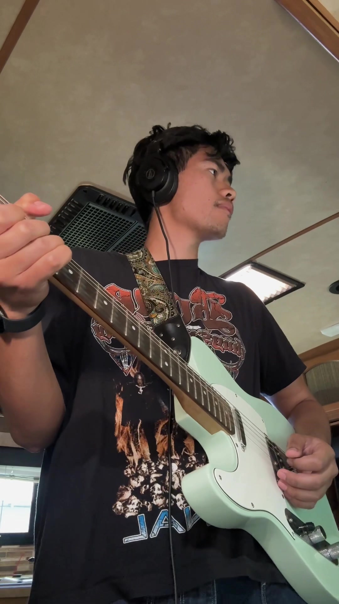 @Guitar Tickler &trade;️