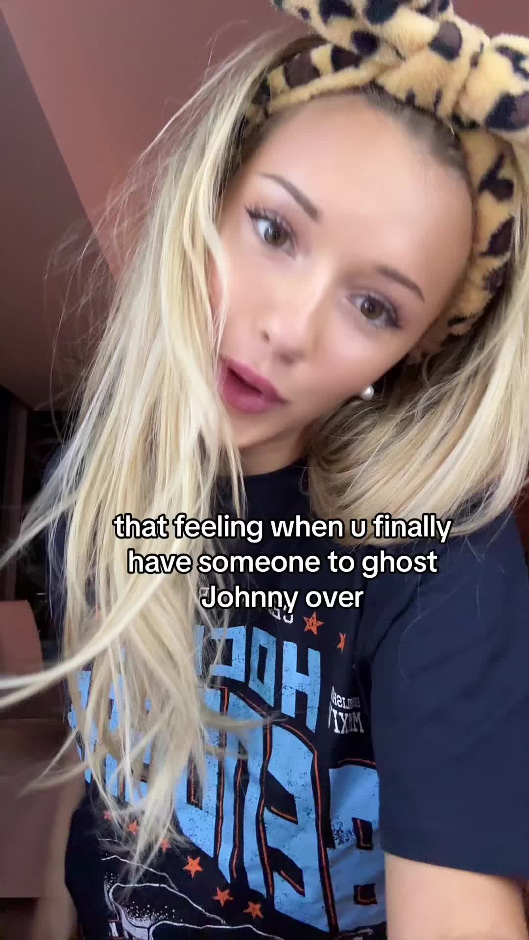 @Breckie_Hilll