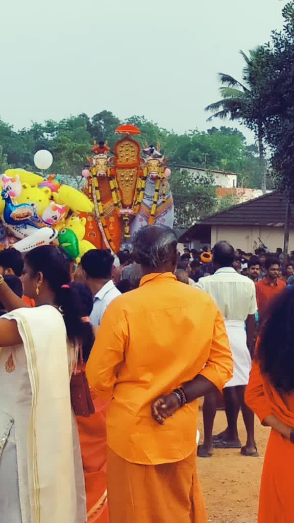 @പത്തനംതിട്ടകരി ✌️