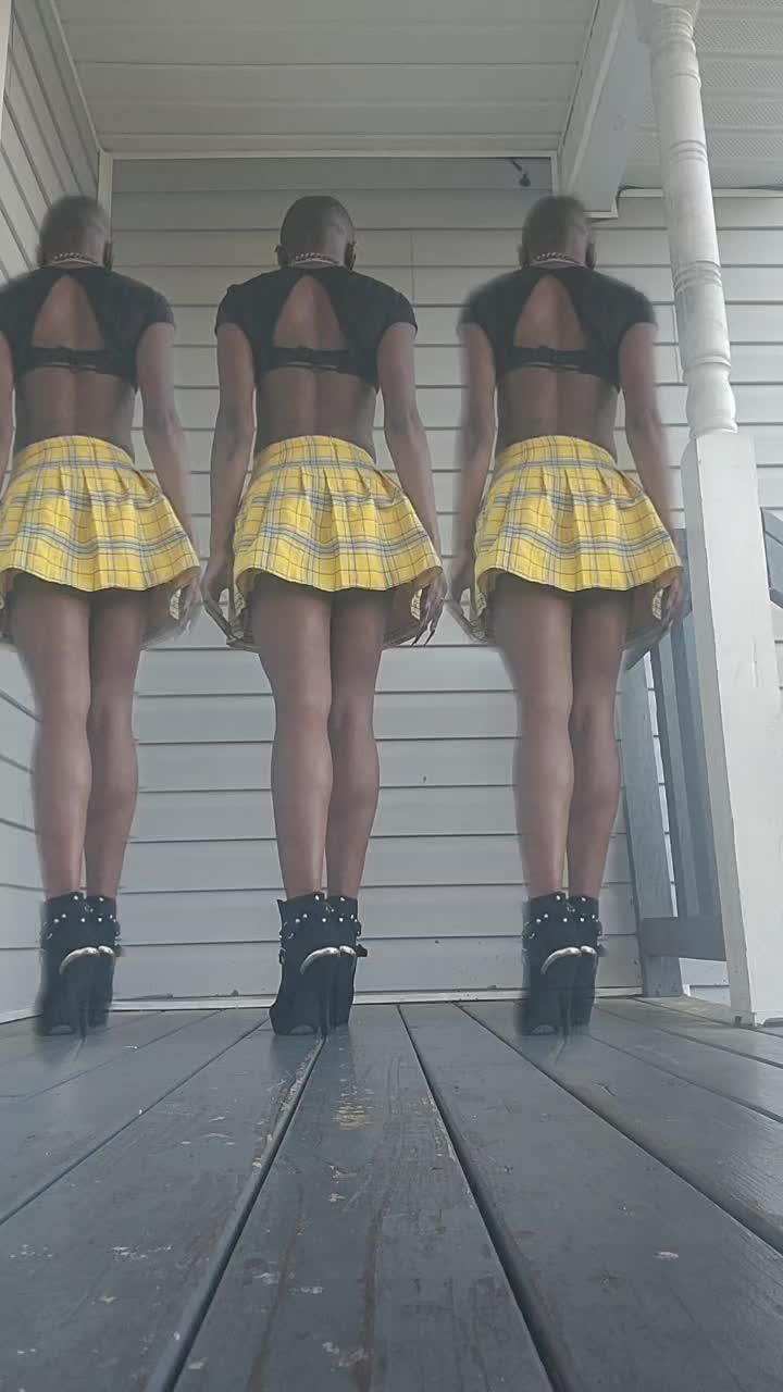 @AlienGoddess👽