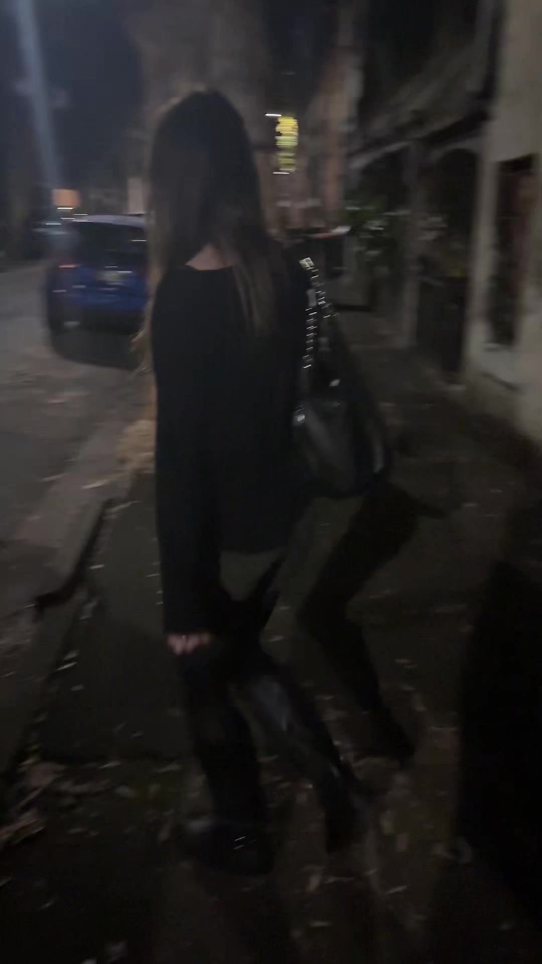 @lily