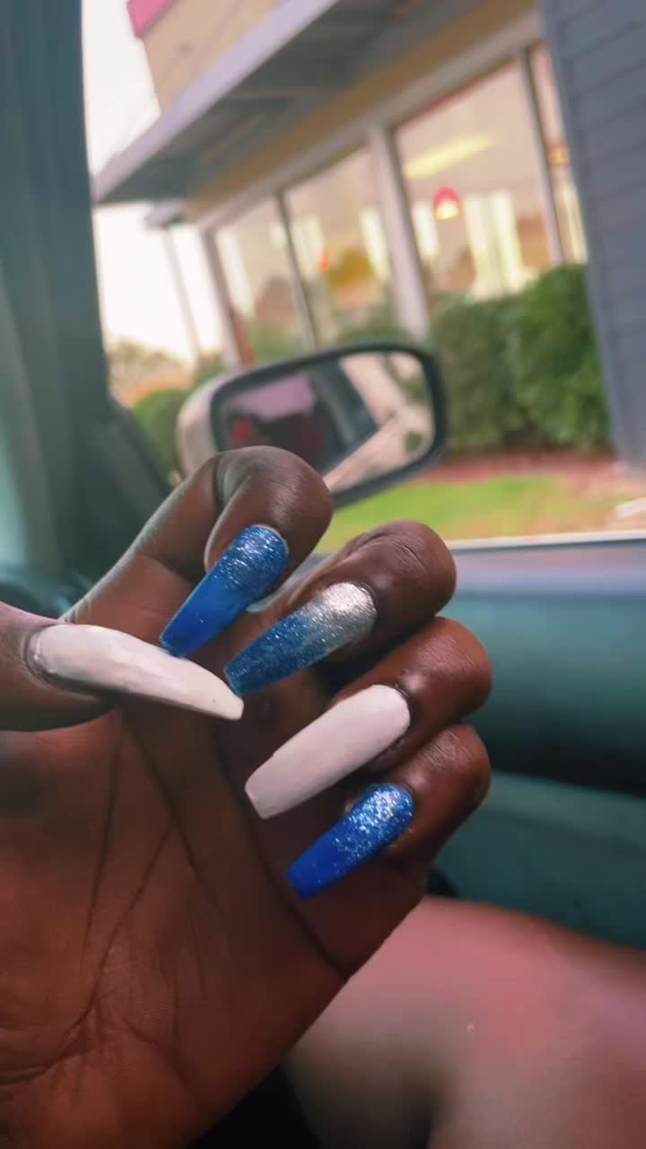 @🧜🏿&zwj;♀️ bₗₐqᵤₑ bₑᵣᵣy 🧜🏿&zwj;♀️